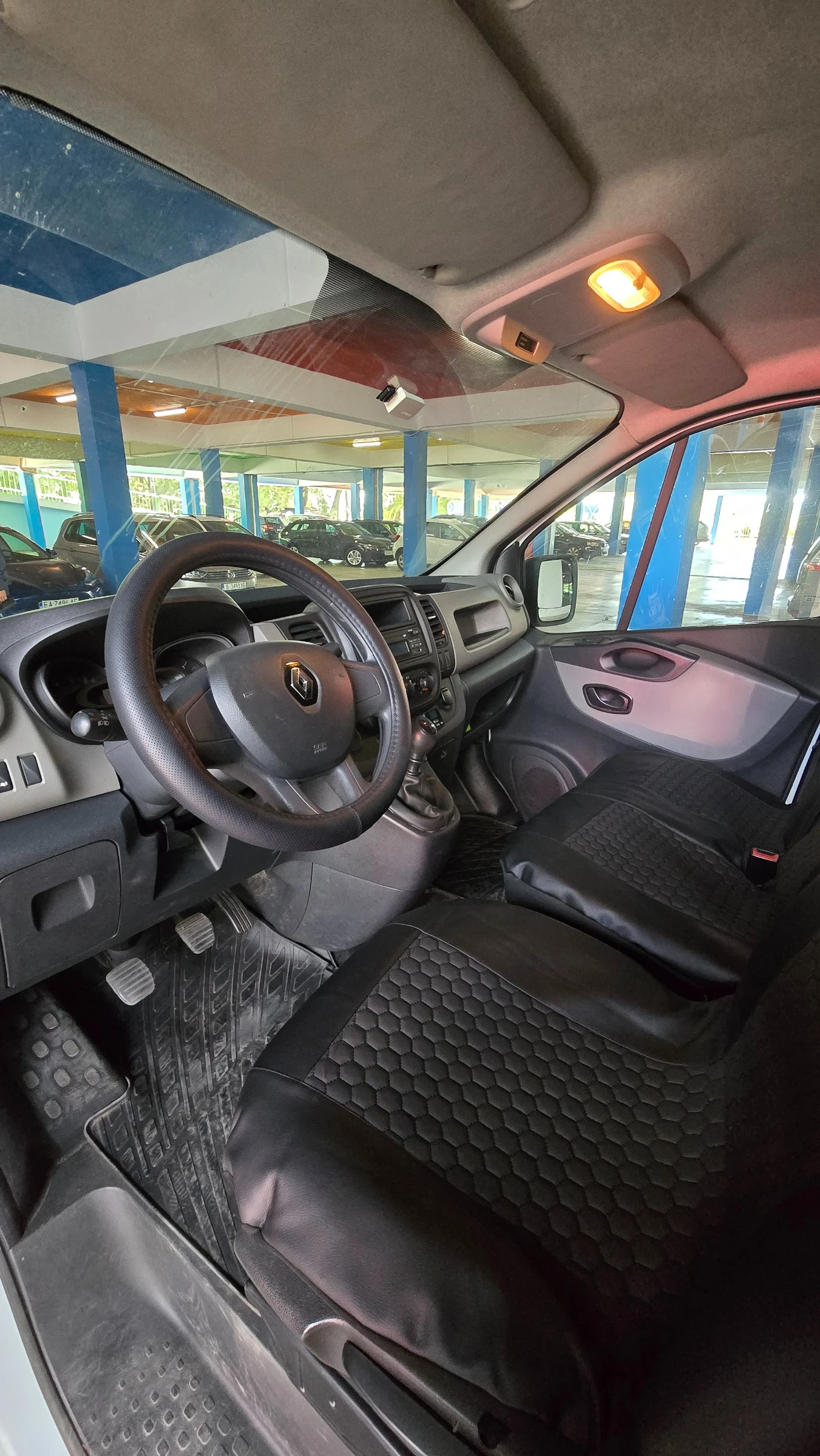 Renault Trafic | Mobile.bg � ����������� 4