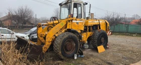 Челен товарач Liebherr 521, снимка 1