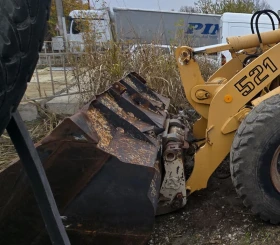 Челен товарач Liebherr 521, снимка 5