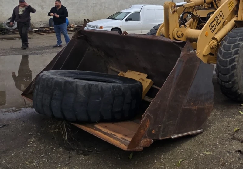 Челен товарач Liebherr 521, снимка 6 - Индустриална техника - 53485552