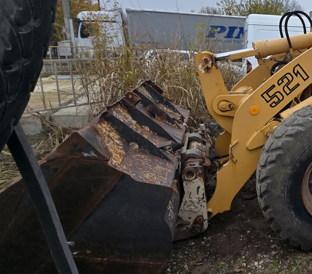 Челен товарач Liebherr 521 - изображение 5