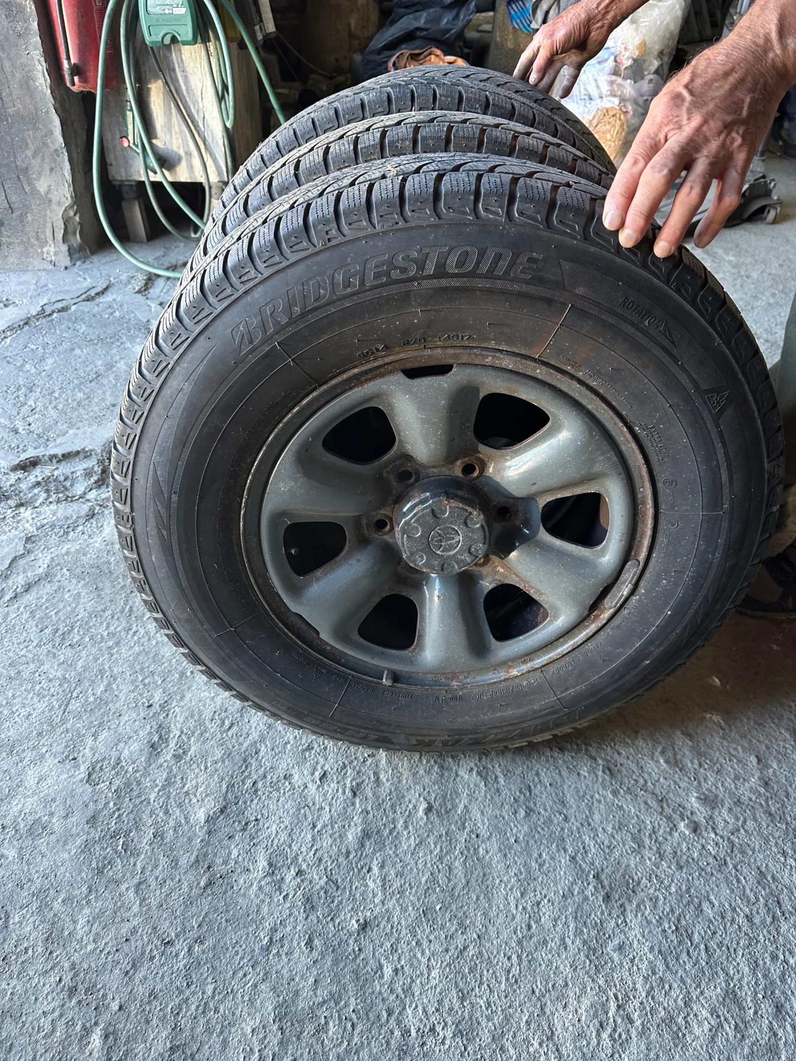    205/80R16  Toyota Land cruiser | Mobile.bg   13