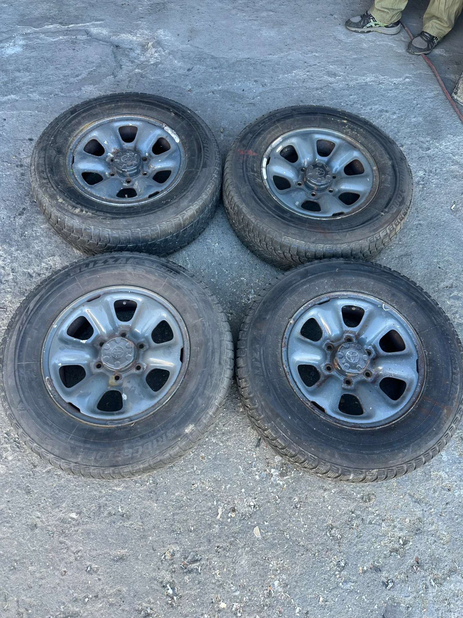    205/80R16  Toyota Land cruiser | Mobile.bg   1