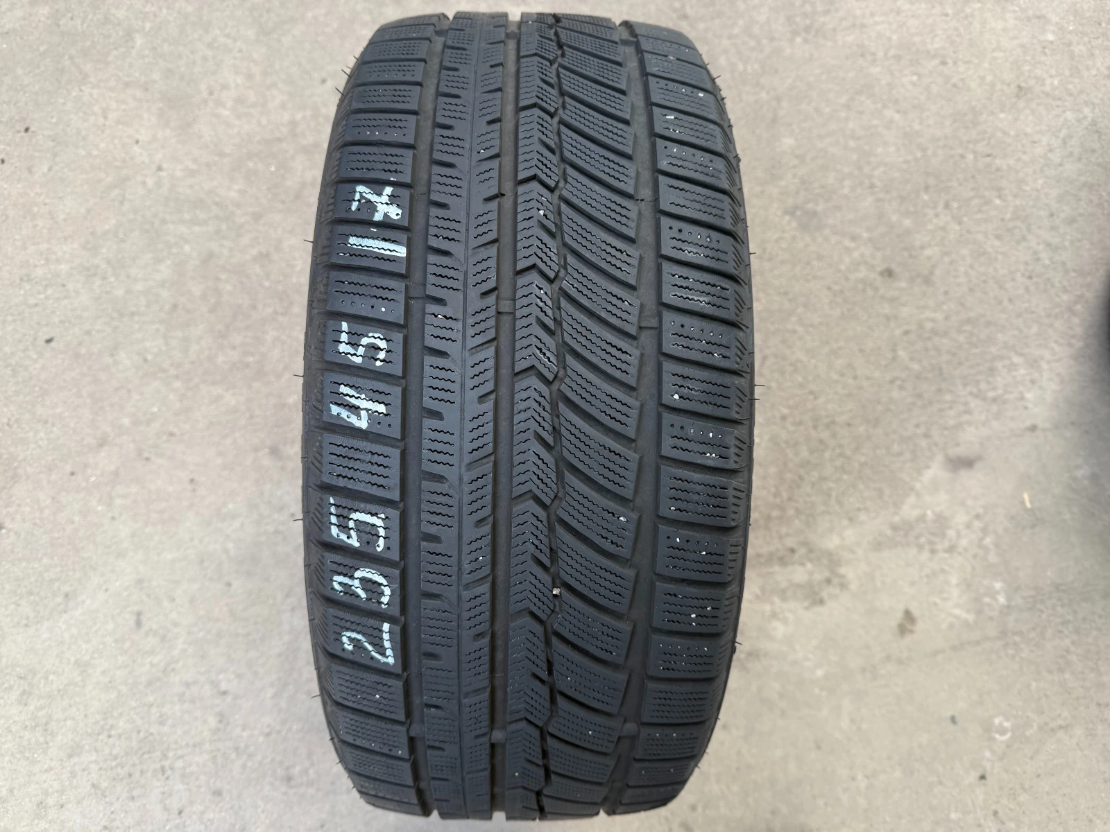  235/45R17 | Mobile.bg   1