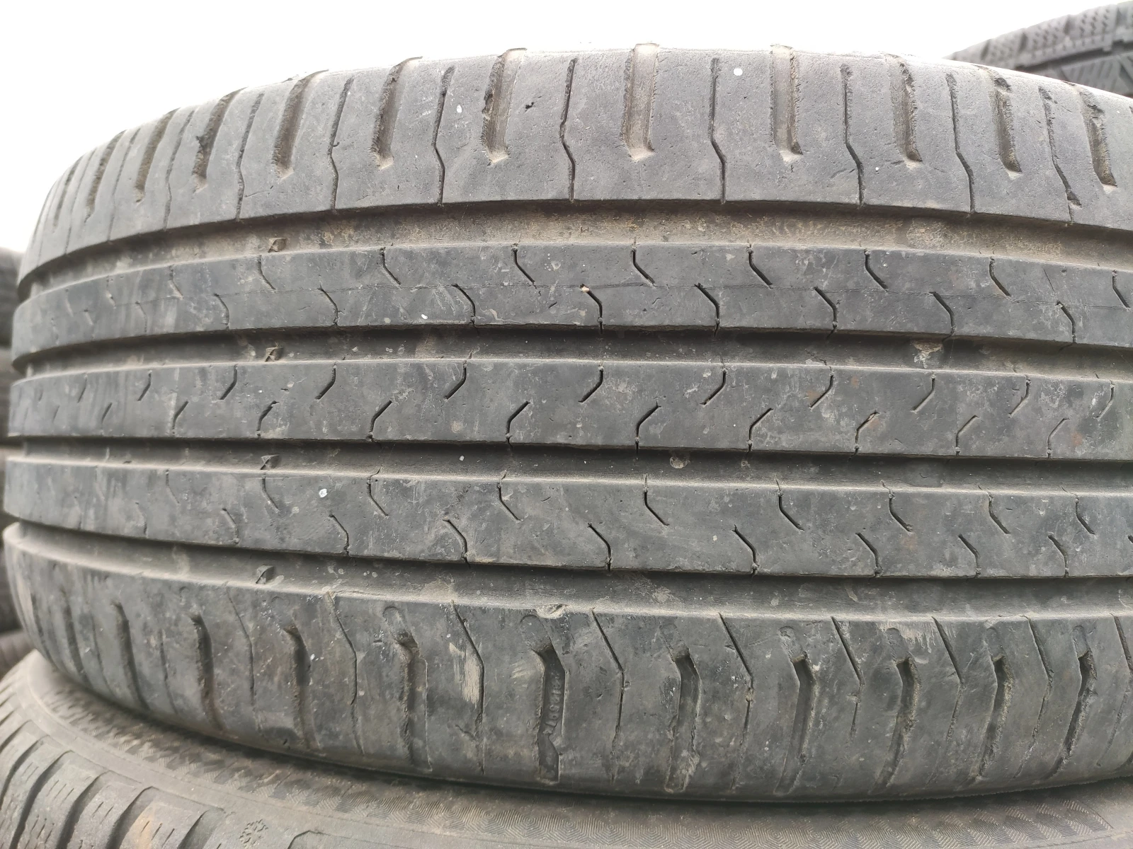 Гуми Летни 205/50R17, снимка 2 - Гуми и джанти - 54635187