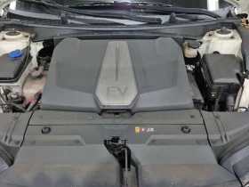 Kia EV6 4D UTILITY AWD/LAND/CARFAX/Панорама/Подгрев - 22000 € / 43028.26 лв. - 46124404 16