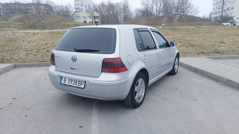 VW Golf 1.9 TDi, снимка 11 - Автомобили и джипове - 45323954