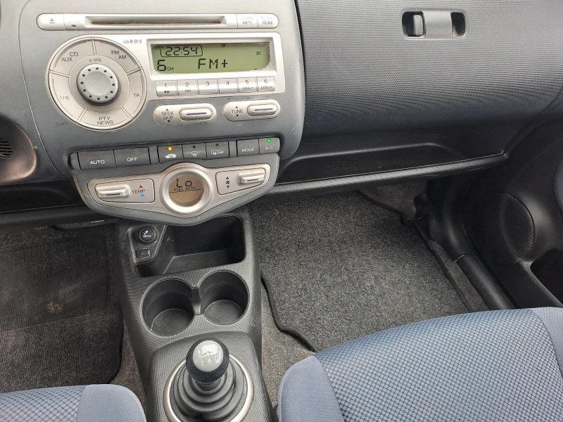 Honda Jazz 1, 4i, klimatronik, FACE, снимка 15 - Автомобили и джипове - 47305770