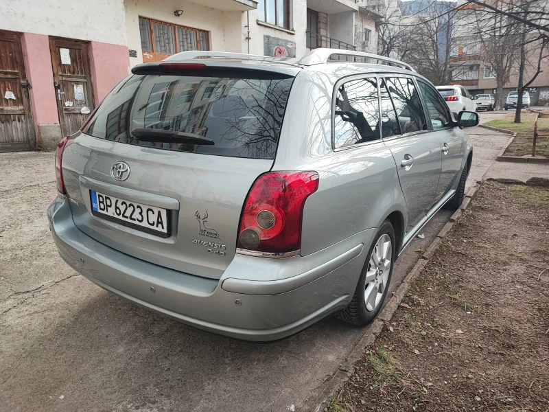 Toyota Avensis 2.2 D4D, снимка 6 - Автомобили и джипове - 48072709