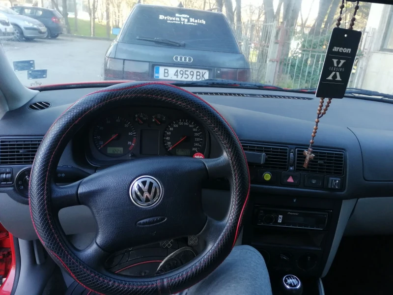 VW Golf Mk 4, снимка 12 - Автомобили и джипове - 48567283