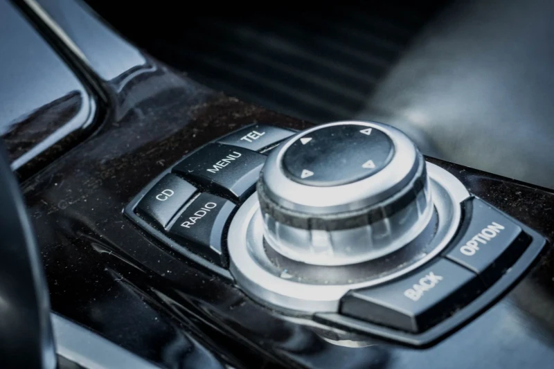 BMW 535 I ОБСЛУЖЕНА! ЛИЗИНГ, снимка 12 - Автомобили и джипове - 52542942