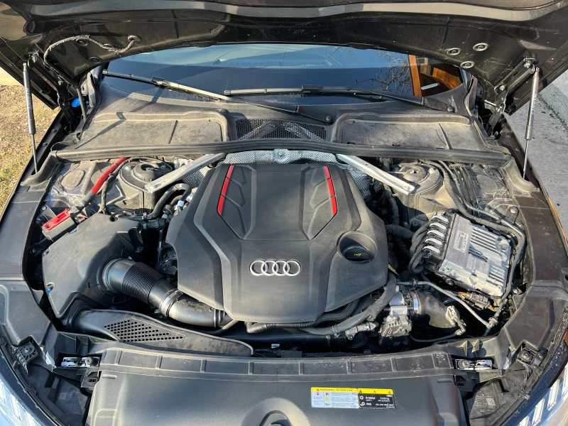 Audi A4 | 14000км| performance| 2024 sport diff EDC Carbon, снимка 9 - Автомобили и джипове - 52633765