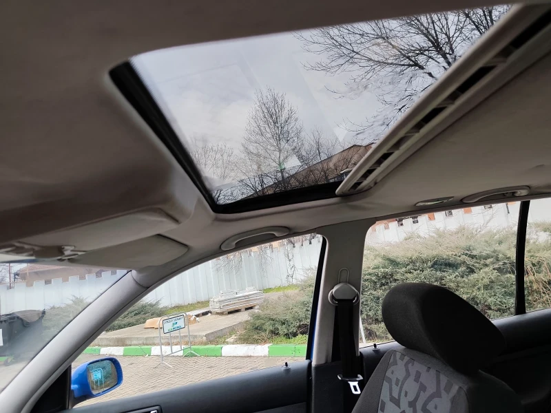 VW Golf 1.6 ГАЗ-ИНЖ * КЛИМАТРОНИК*  !ТОП!!, снимка 13 - Автомобили и джипове - 53237866