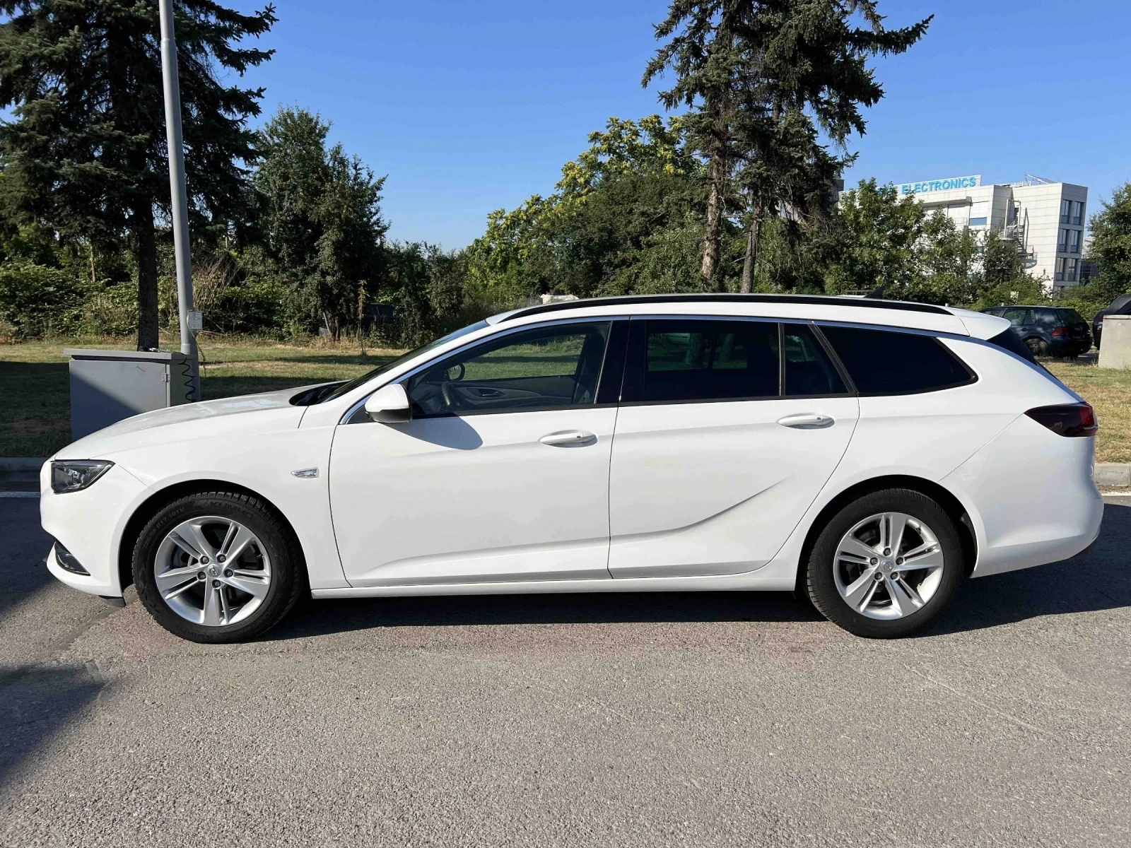 Opel Insignia ТОП, 2.0CDTI 170к.с, Реални километри, Комби - изображение 4