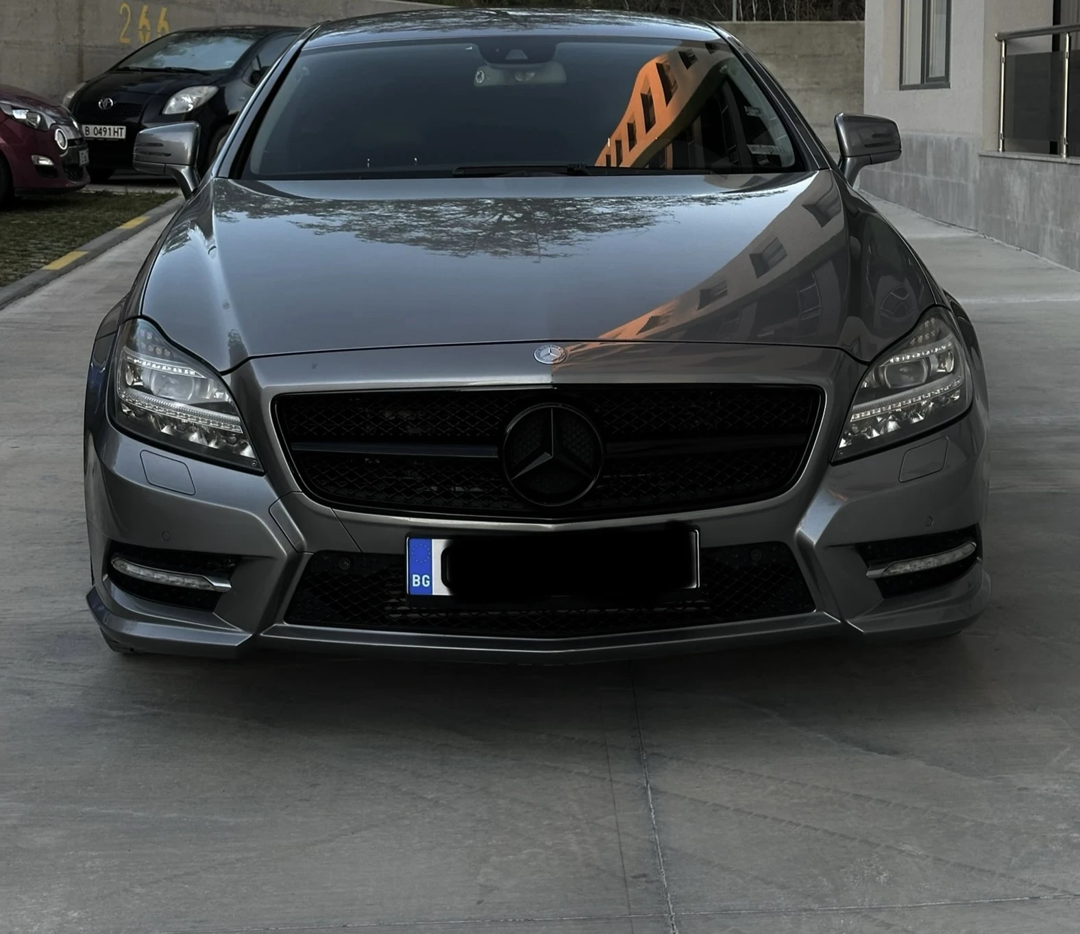 Mercedes-Benz CLS 350 4MATIC* AIR MATIC* AMG Line - изображение 2