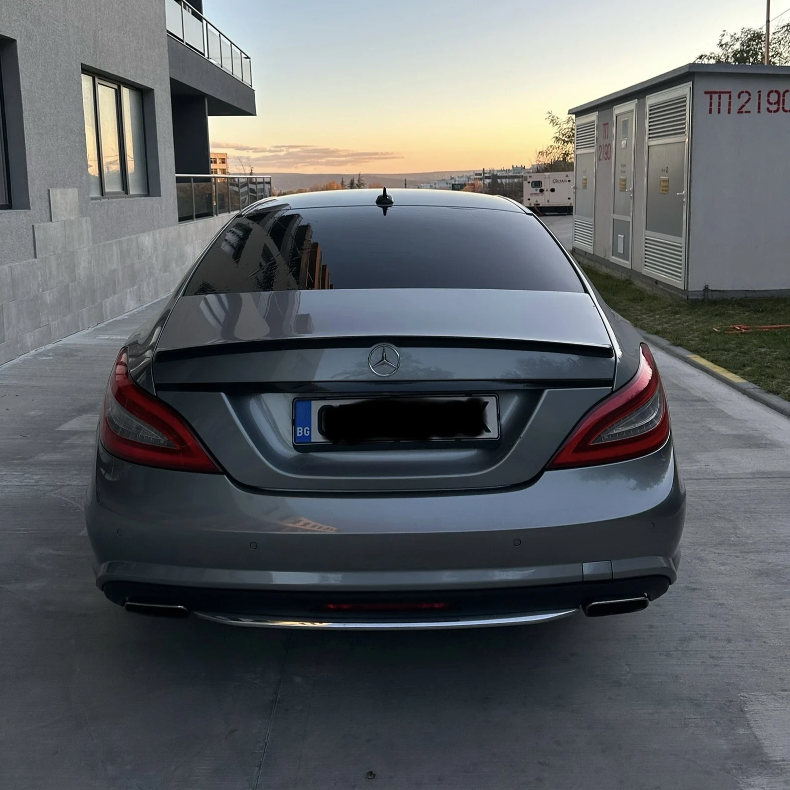 Mercedes-Benz CLS 350 4MATIC* AIR MATIC* AMG Line - изображение 3