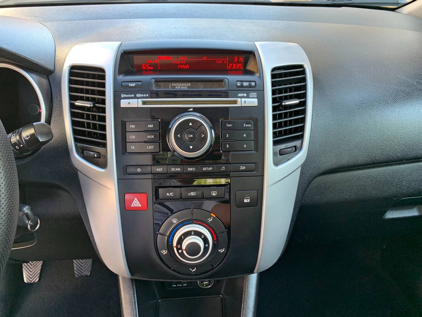 Kia Venga 1.4i ГАЗОВ ИНЖЕКЦИОН СТЪКЛЕН ТАВАН - изображение 10