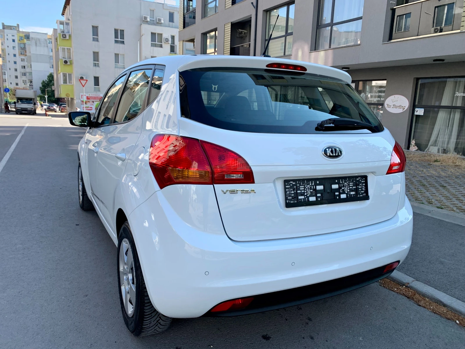 Kia Venga 1.4i ГАЗОВ ИНЖЕКЦИОН СТЪКЛЕН ТАВАН - изображение 3