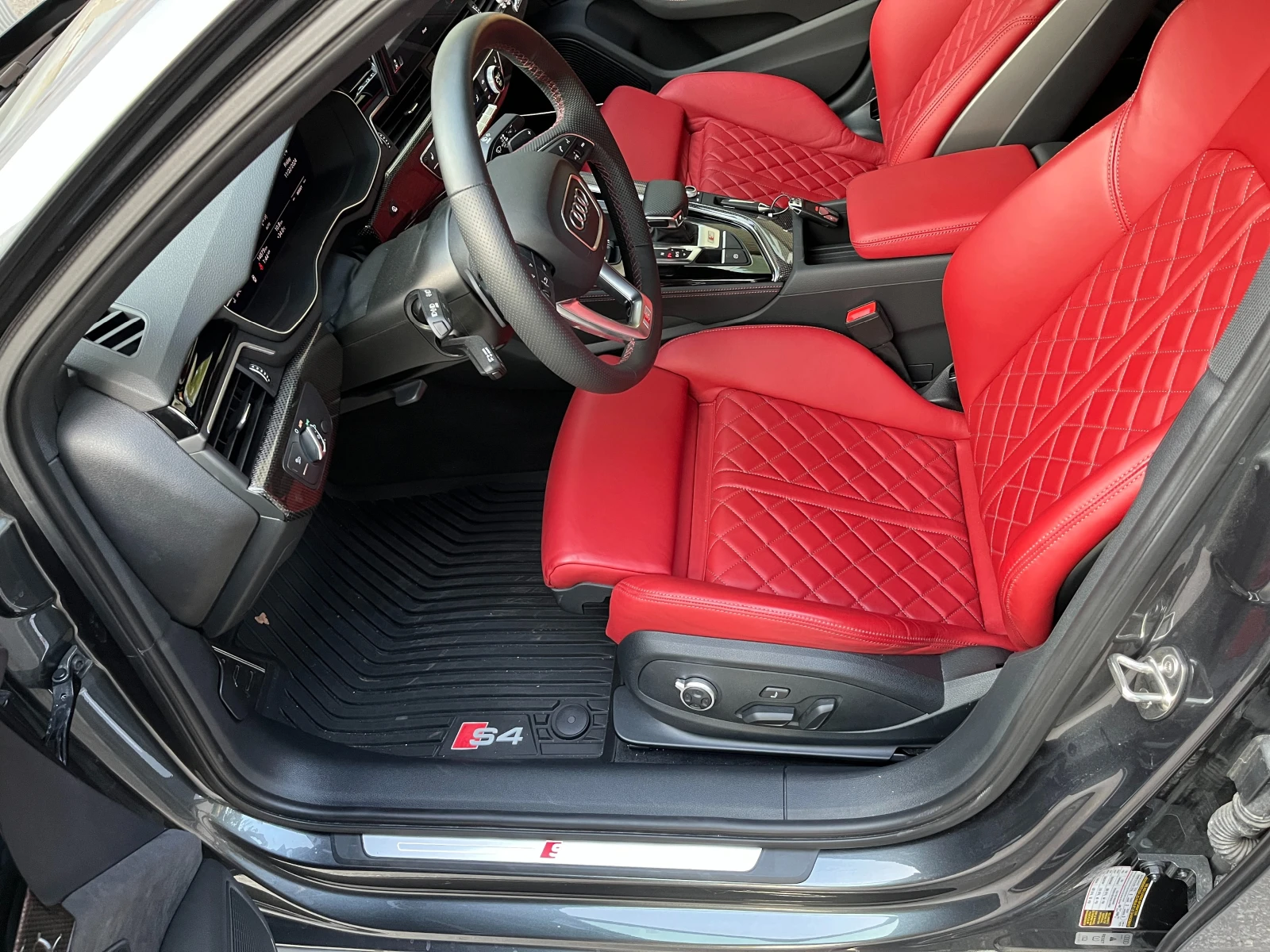 Audi A4 S4| 14000км| performance| 2024 - изображение 6