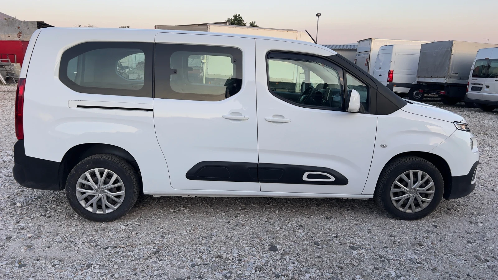 Citroen Berlingo Long Blue HDI 130ps EVRO6 Реални километри - изображение 5