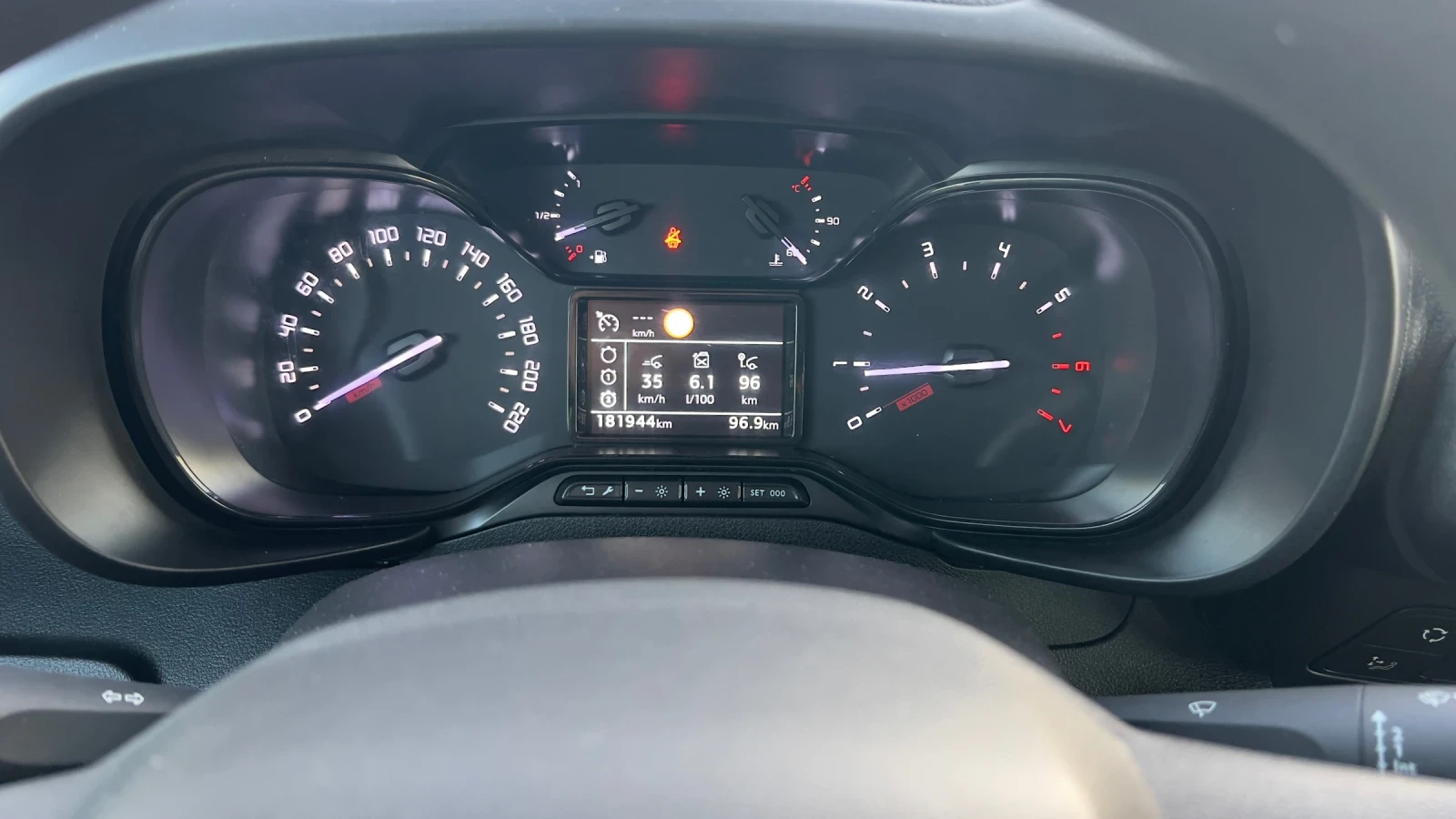 Citroen Berlingo Long Blue HDI 130ps EVRO6 Реални километри - изображение 8
