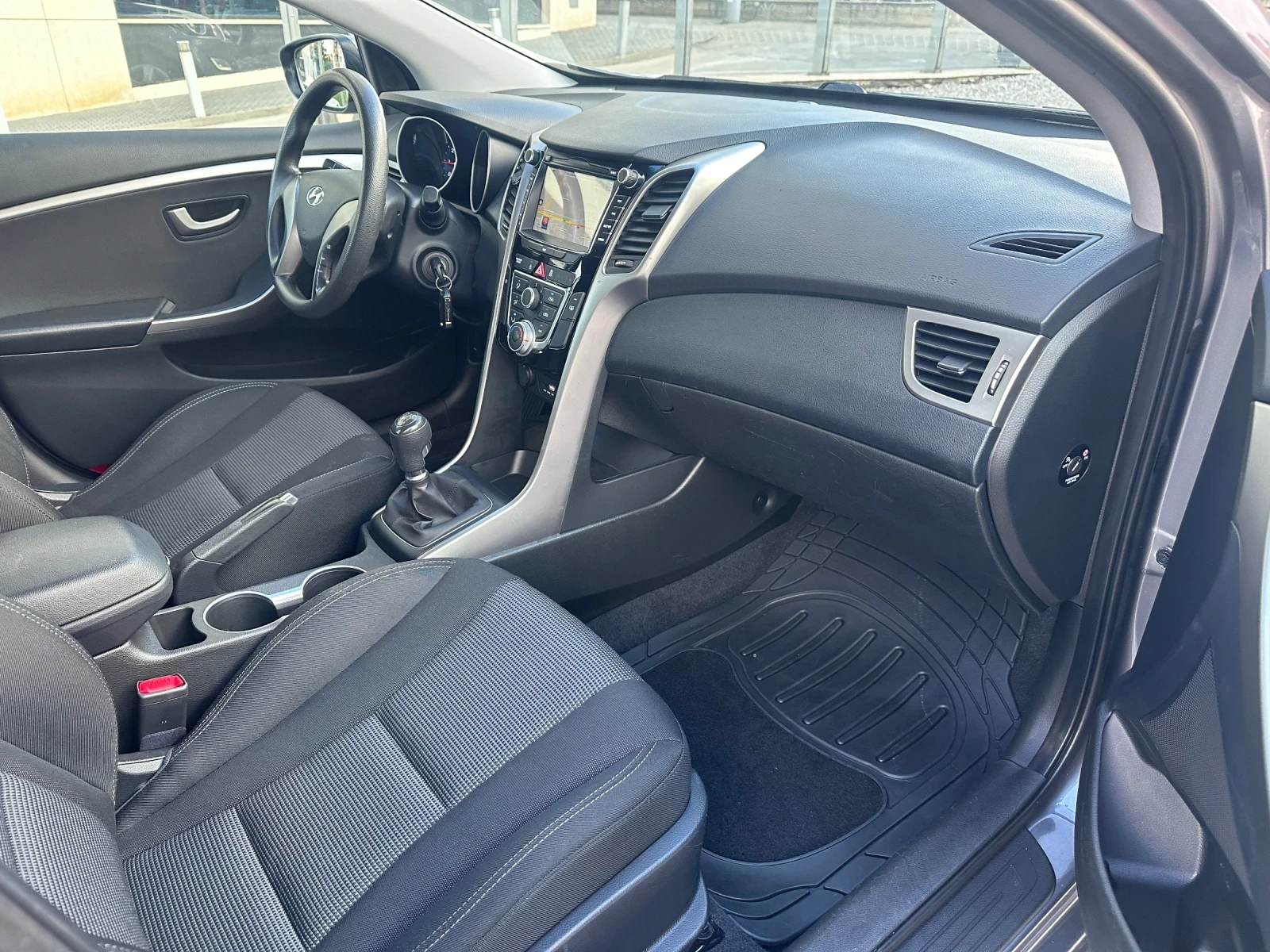 Hyundai I30   | Mobile.bg   11