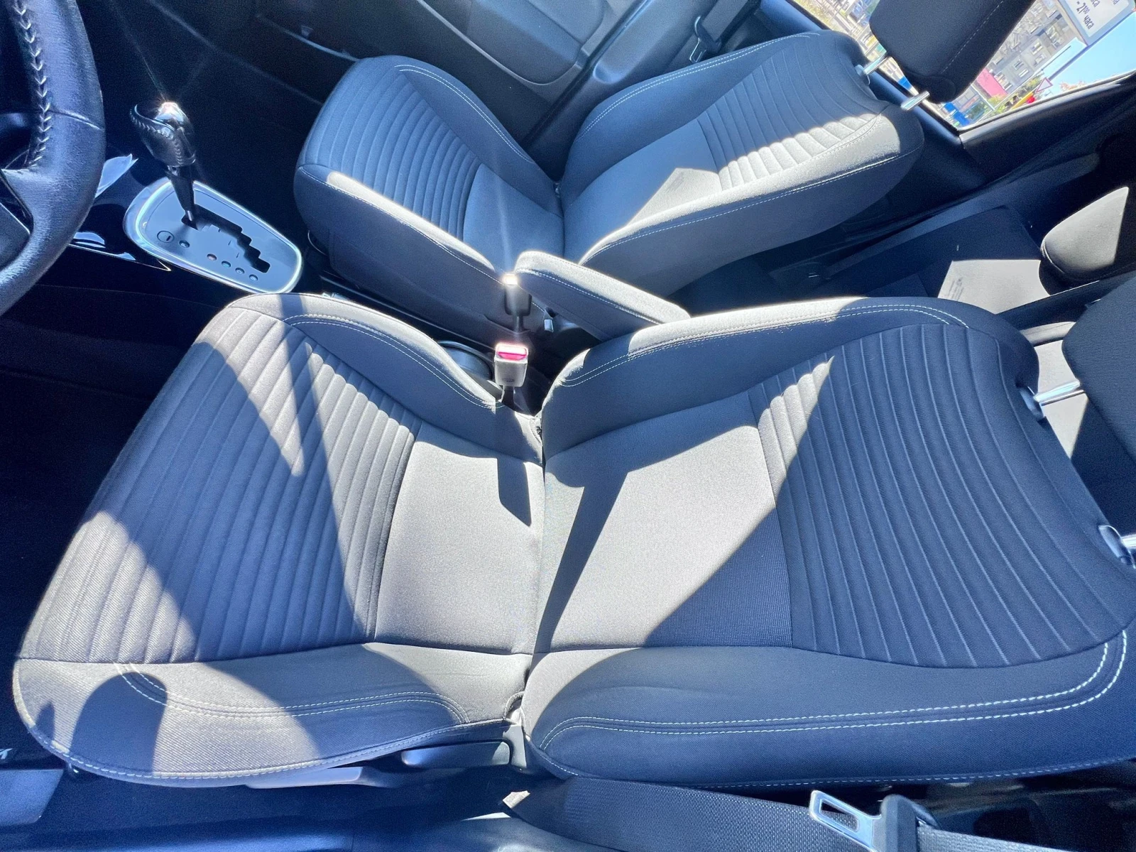 Toyota Yaris 1.5 HYBRID - изображение 7