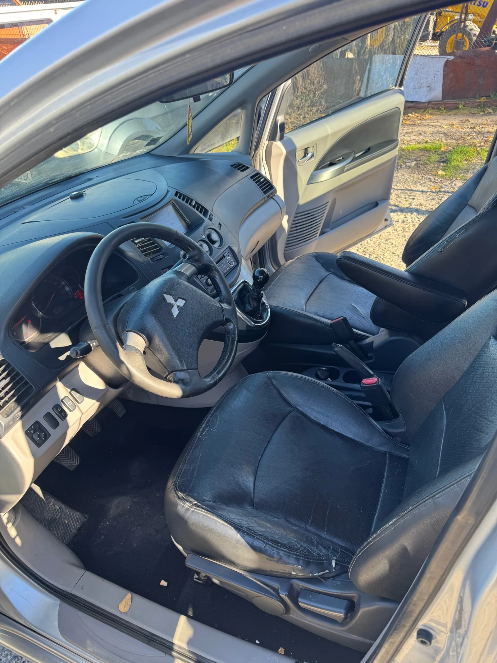 Mitsubishi Grandis  - изображение 4