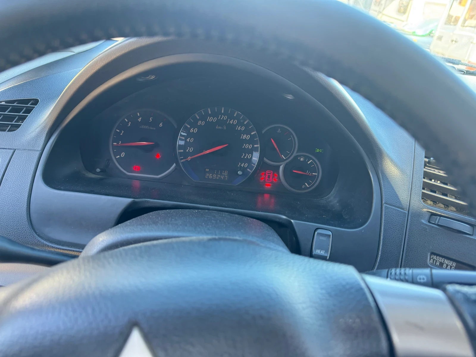 Mitsubishi Grandis  - изображение 3