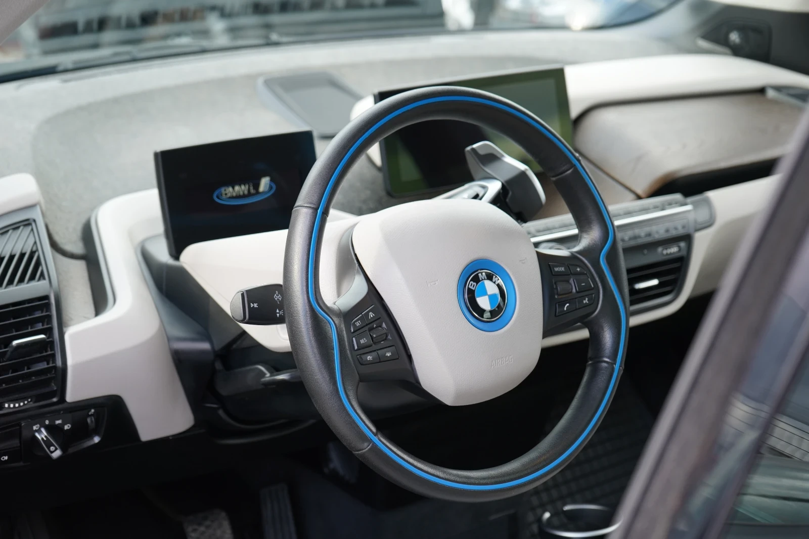 BMW i3 * S* Pano* Cam* ACC* Carplay* H/K* Термопомпа* 120 - изображение 7