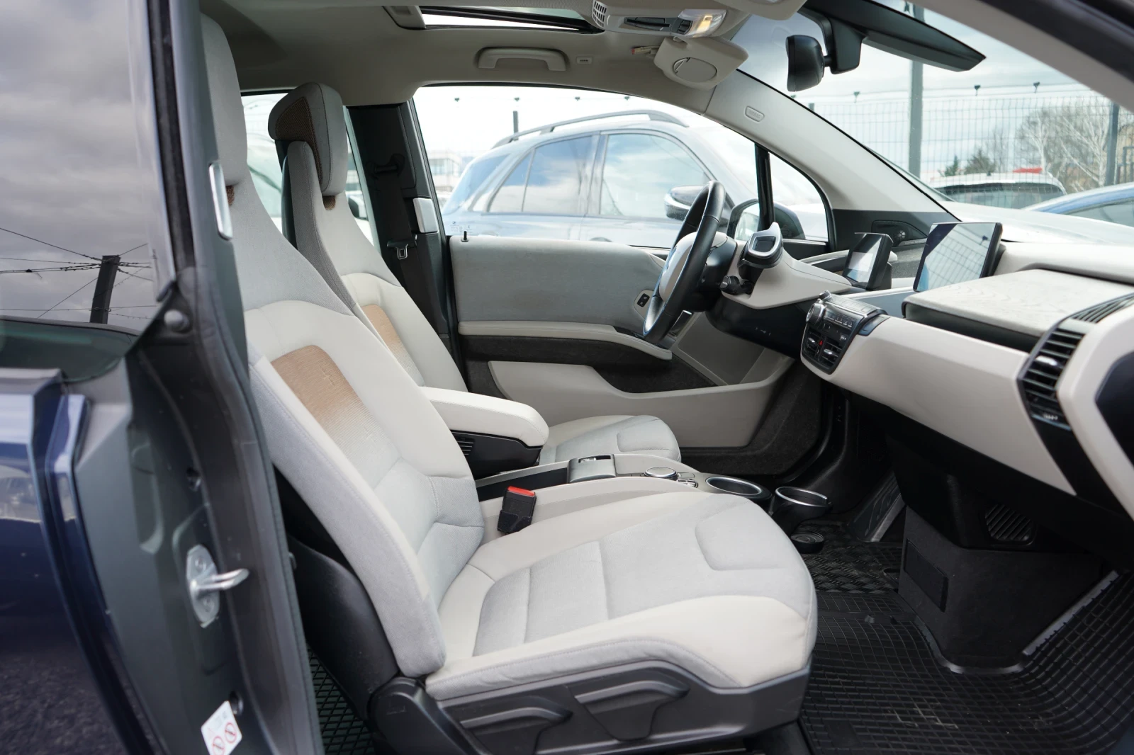 BMW i3 * S* Pano* Cam* ACC* Carplay* H/K* ����������* 120 | Mobile.bg � ����������� 16