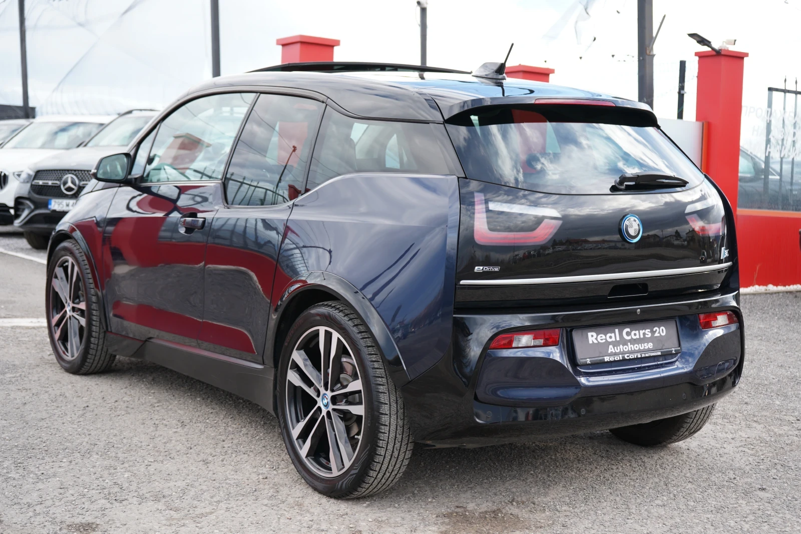 BMW i3 * S* Pano* Cam* ACC* Carplay* H/K* Термопомпа* 120 - изображение 6