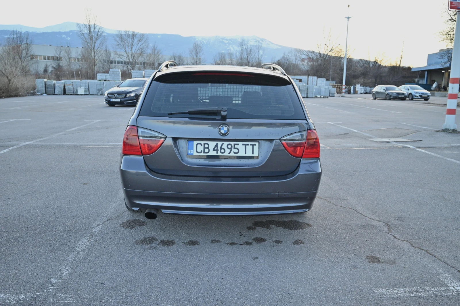 BMW 320, снимка 6 - Автомобили и джипове - 53715771