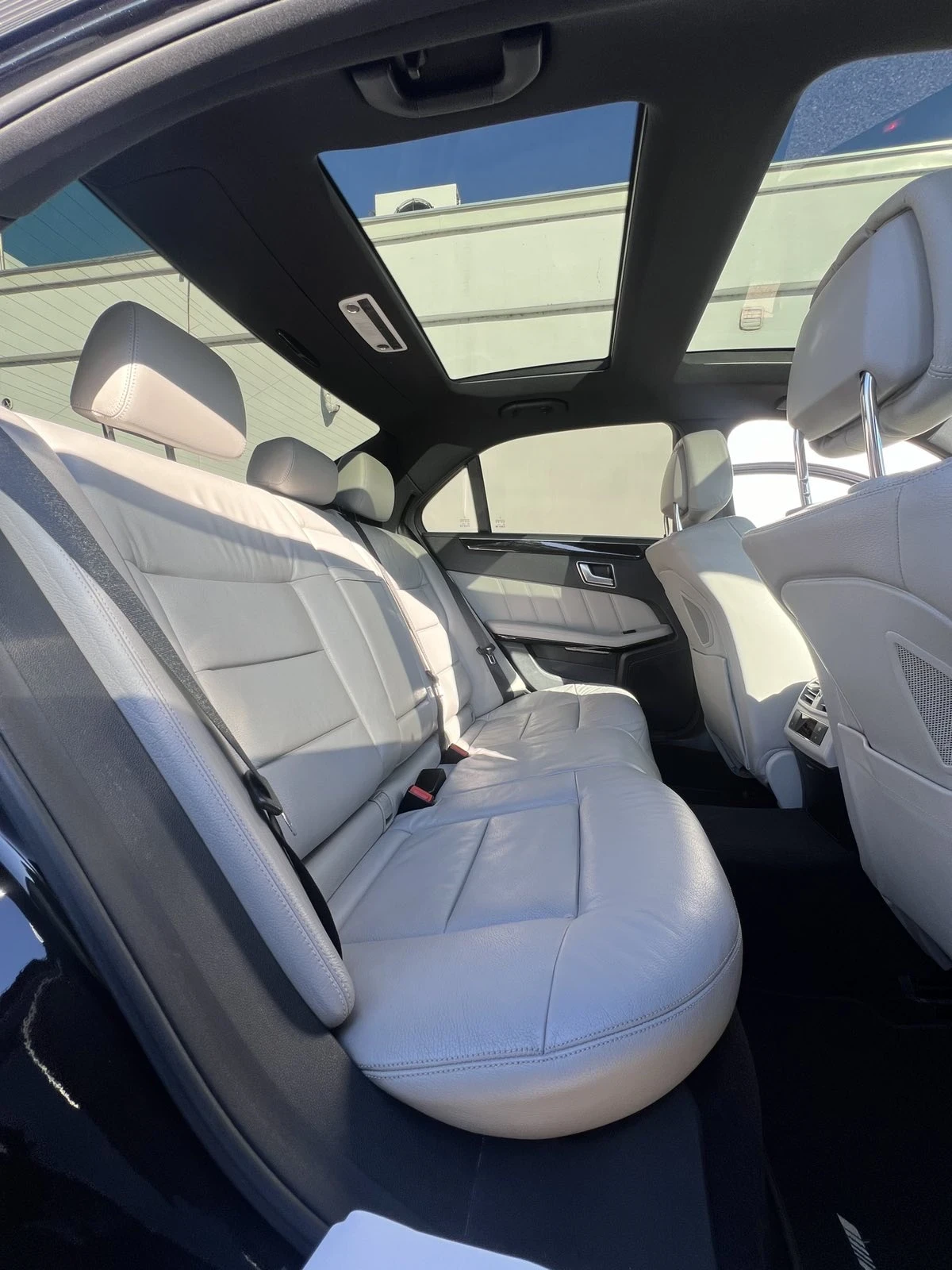 Mercedes-Benz E 350 AMG* DISTRONIC* �����* CAMERA*  | Mobile.bg � ����������� 12