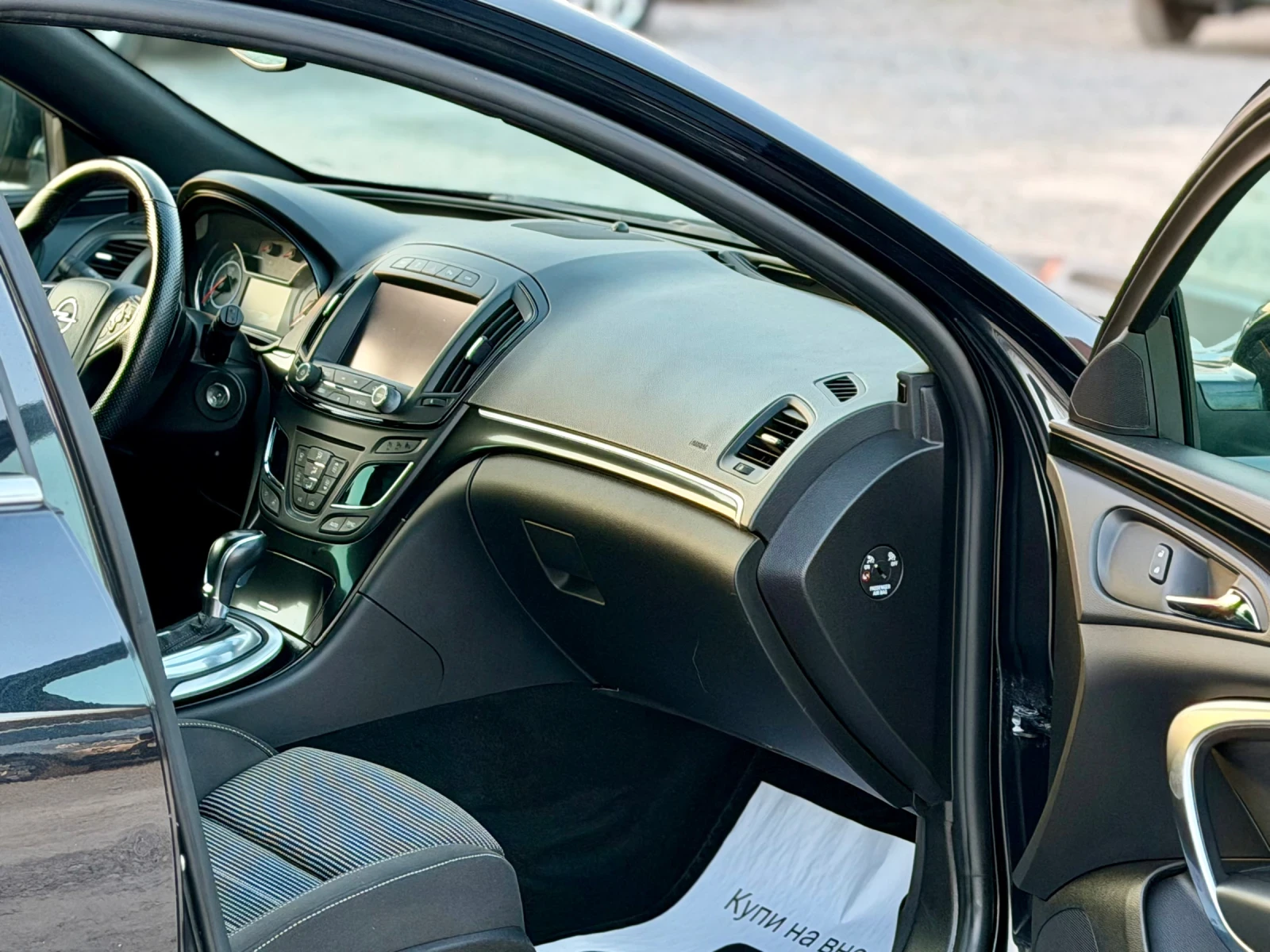 Opel Insignia 2.0D OPC line 163 коня , снимка 11 - Автомобили и джипове - 53818387