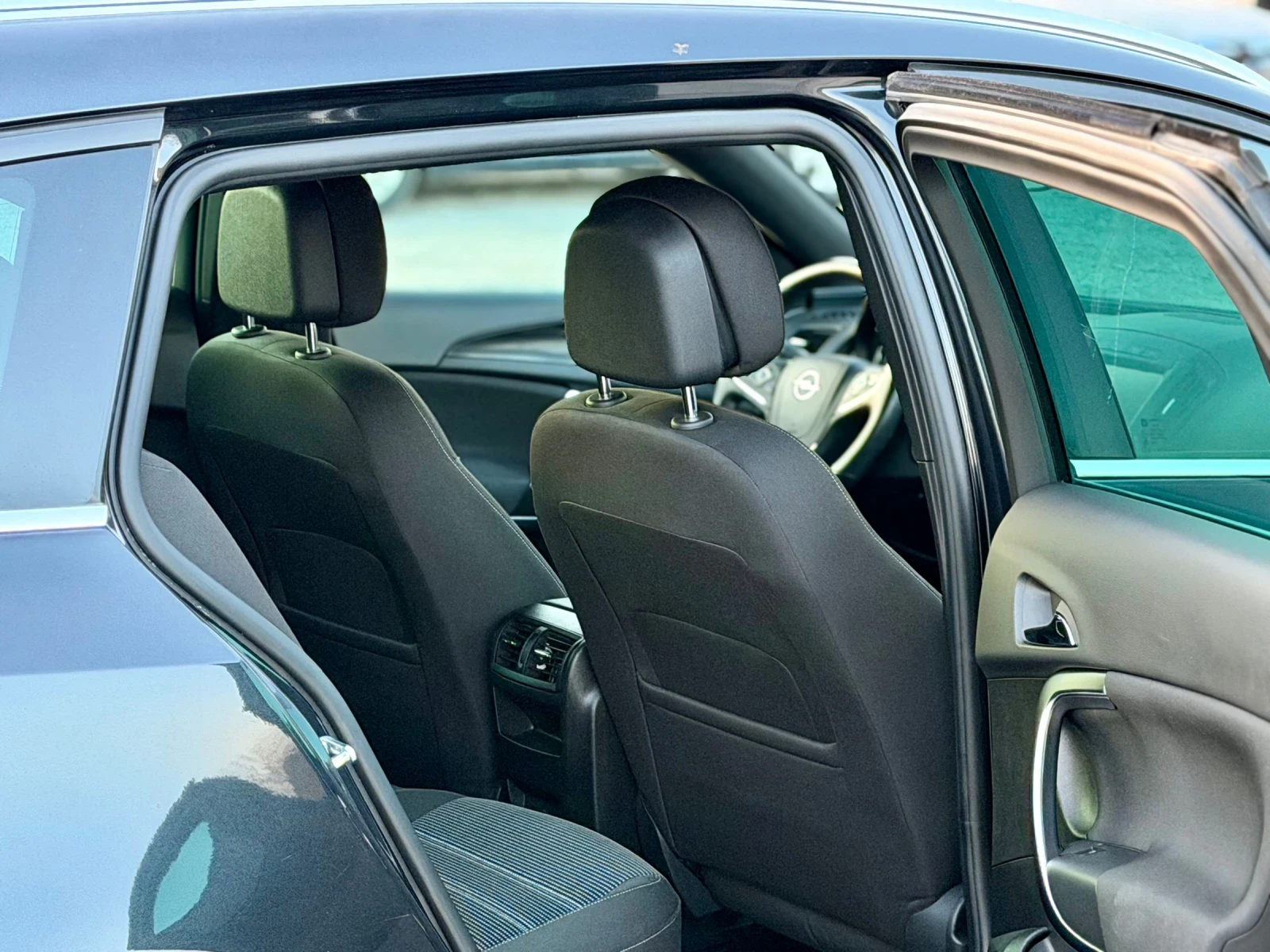 Opel Insignia 2.0D OPC line 163 коня , снимка 12 - Автомобили и джипове - 53818387