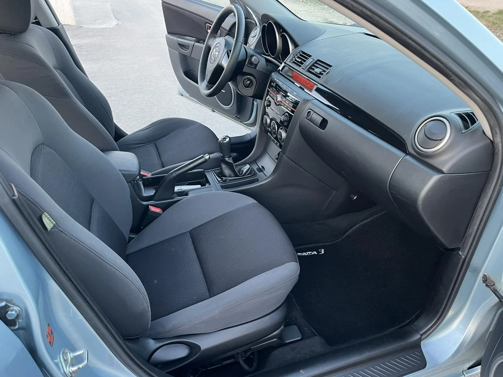 Mazda 3 1.6I 105кс FACE АВТОПИЛОТ KEYLESS GO, снимка 11 - Автомобили и джипове - 53824831