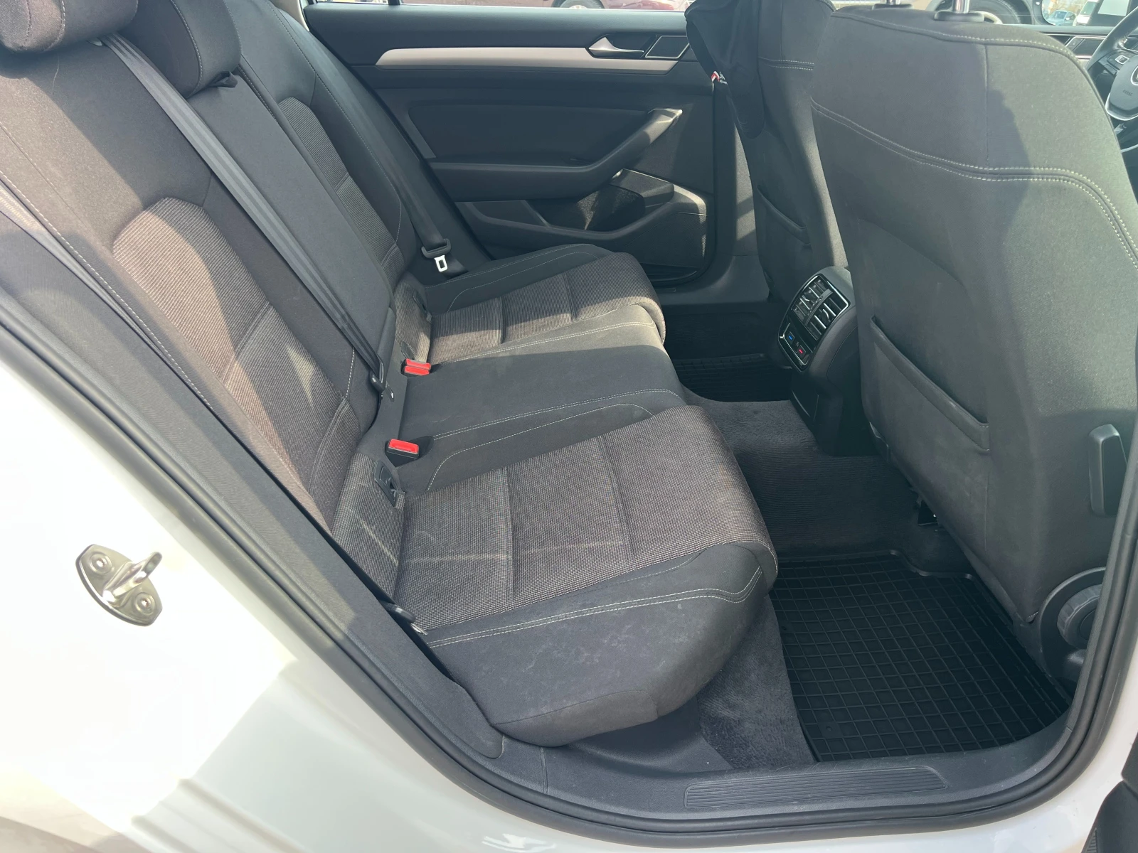 VW Passat B8 1.6TDI DSG | Mobile.bg � ����������� 13