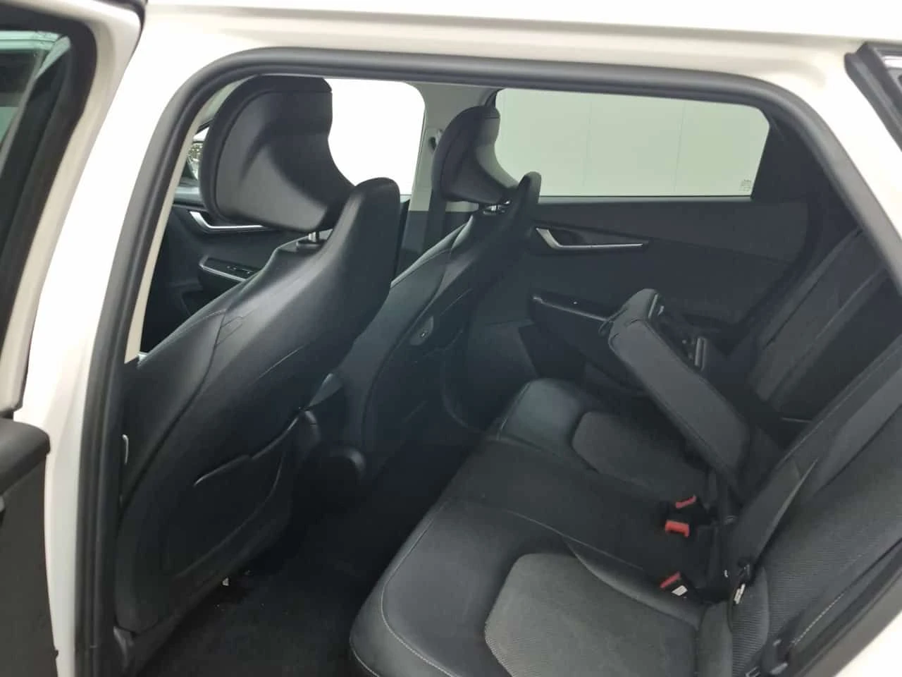 Kia EV6 4D UTILITY AWD/LAND/CARFAX/Панорама/Подгрев, снимка 12 - Автомобили и джипове - 54155724