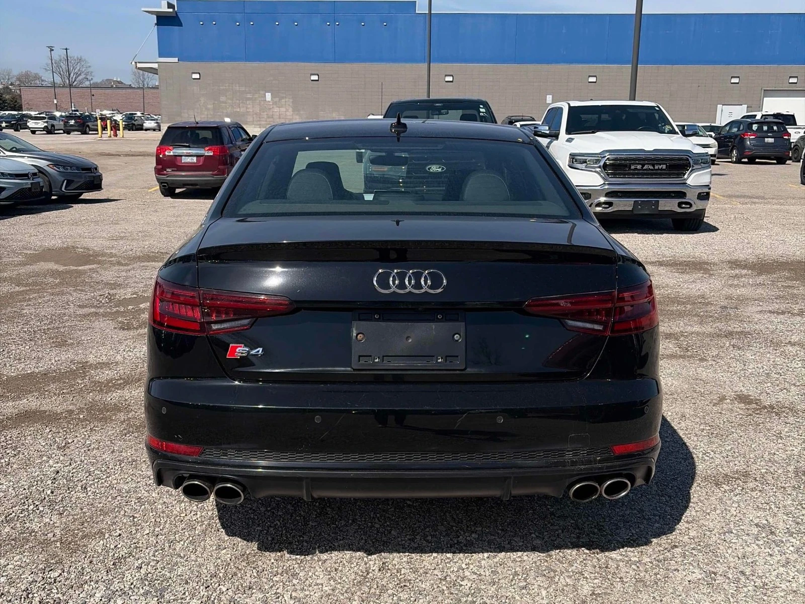 Audi S4 DISTRONIC* 360* СЛ.ЛЕНТИ* ПОДГРЕВ, снимка 5 - Автомобили и джипове - 54334546