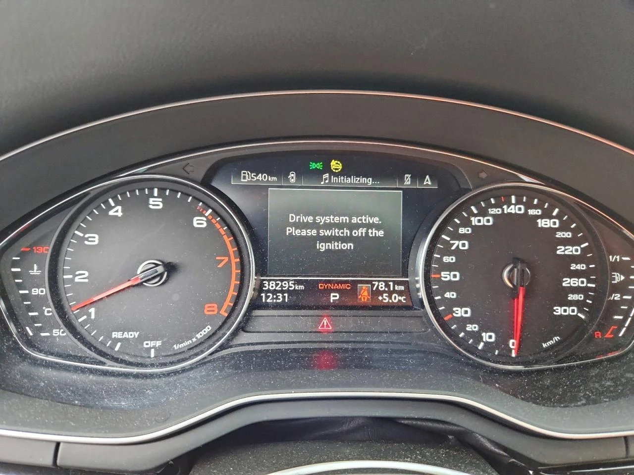 Audi A4 2l Komfort 45, снимка 9 - Автомобили и джипове - 54354877