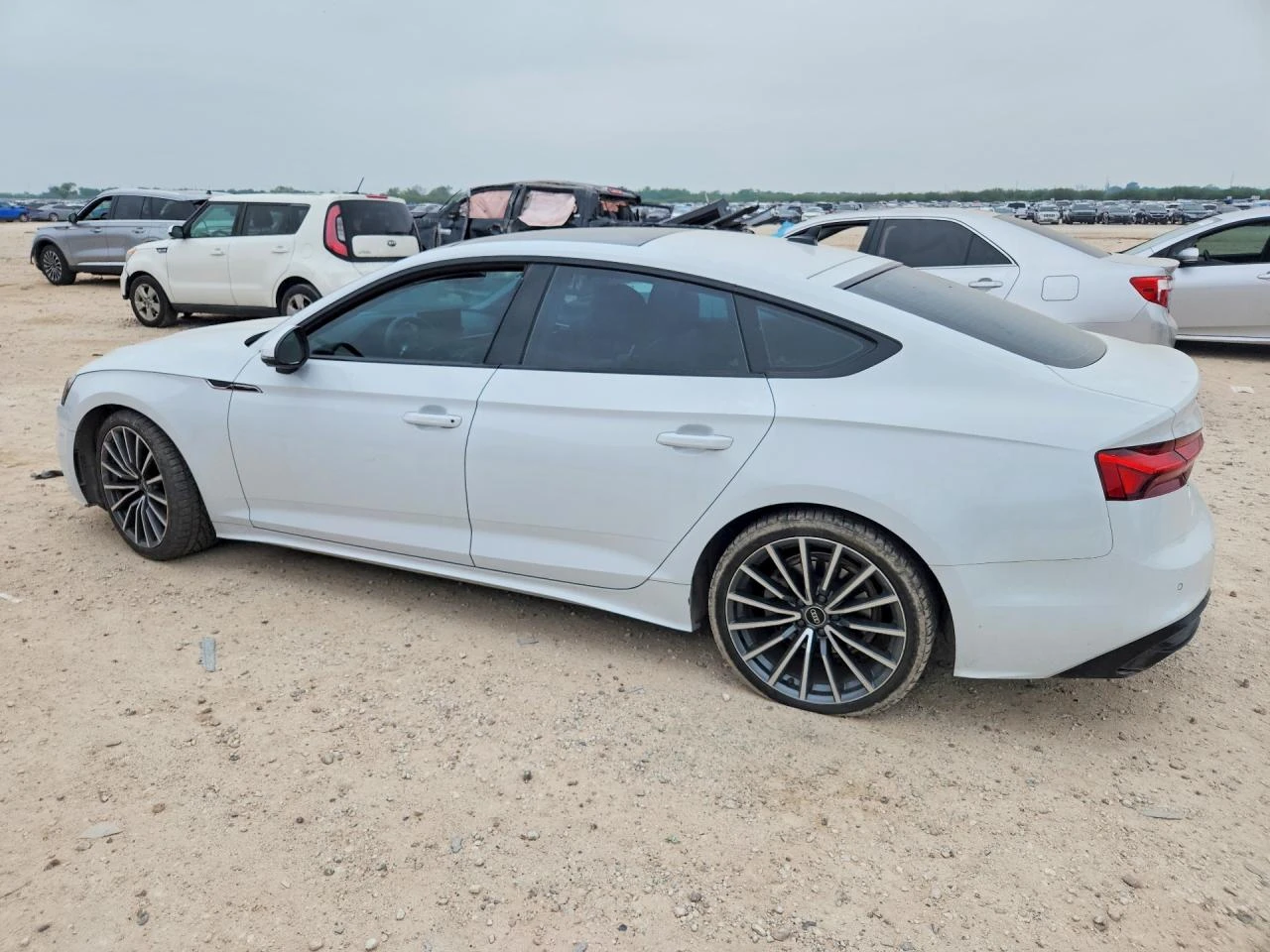 Audi A5 Premium Plus 40 TFSI, снимка 2 - Автомобили и джипове - 54414508