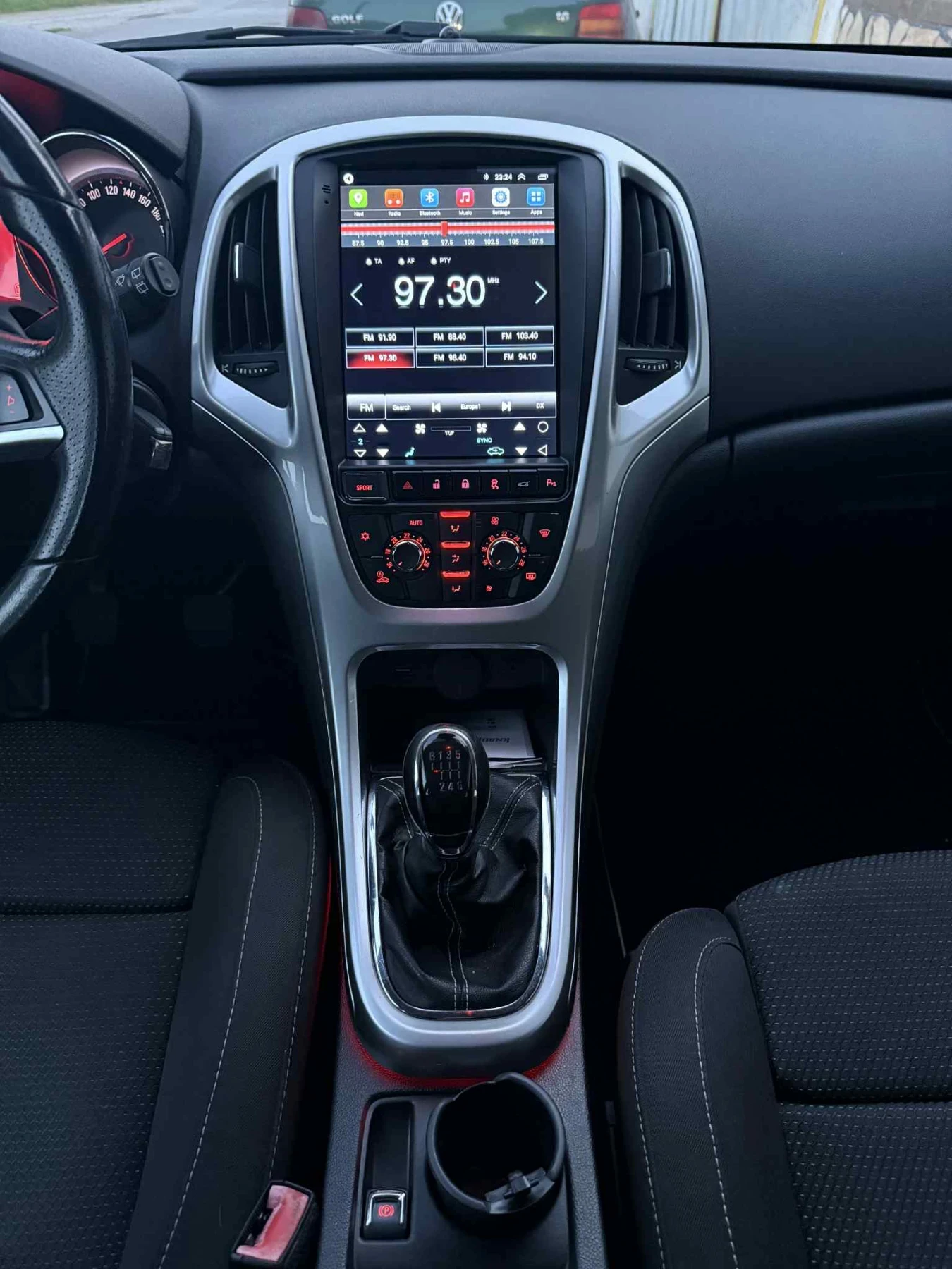 Opel Astra 1.6 turbo, снимка 4 - Автомобили и джипове - 54571559