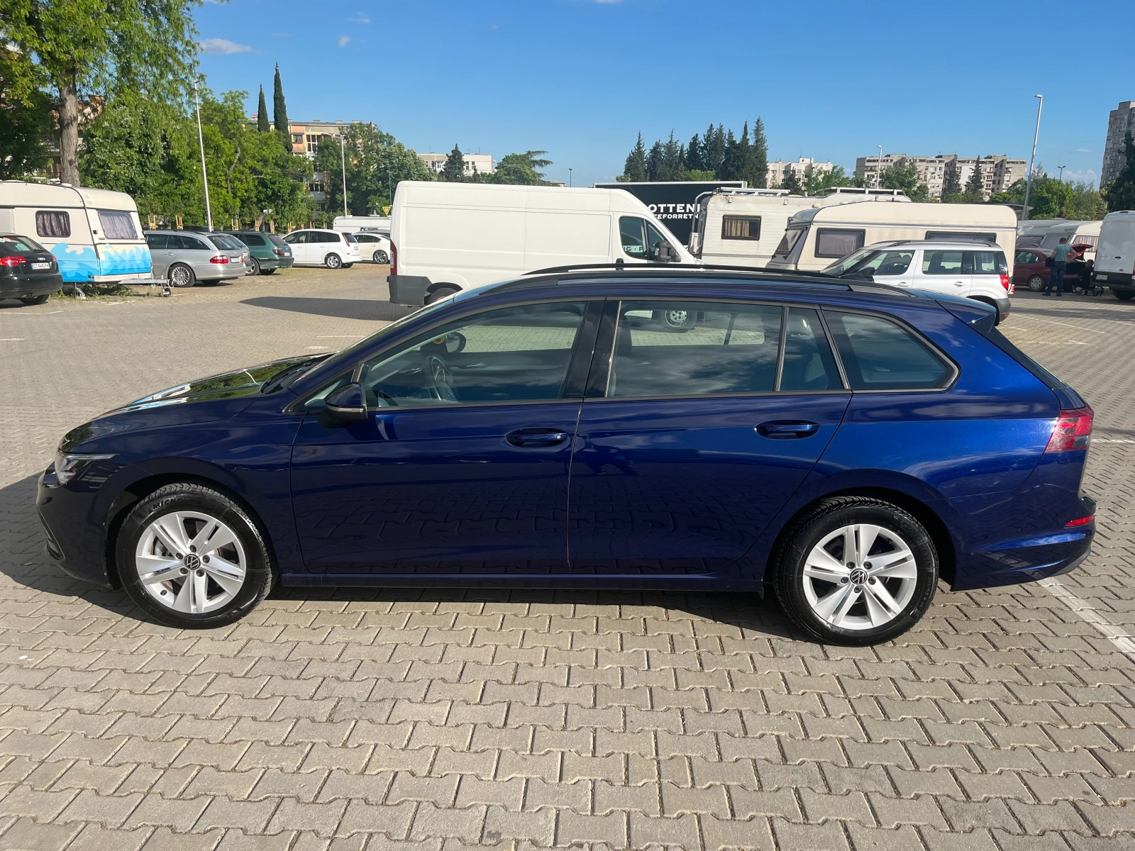 VW Golf 8, снимка 3 - Автомобили и джипове - 54611063