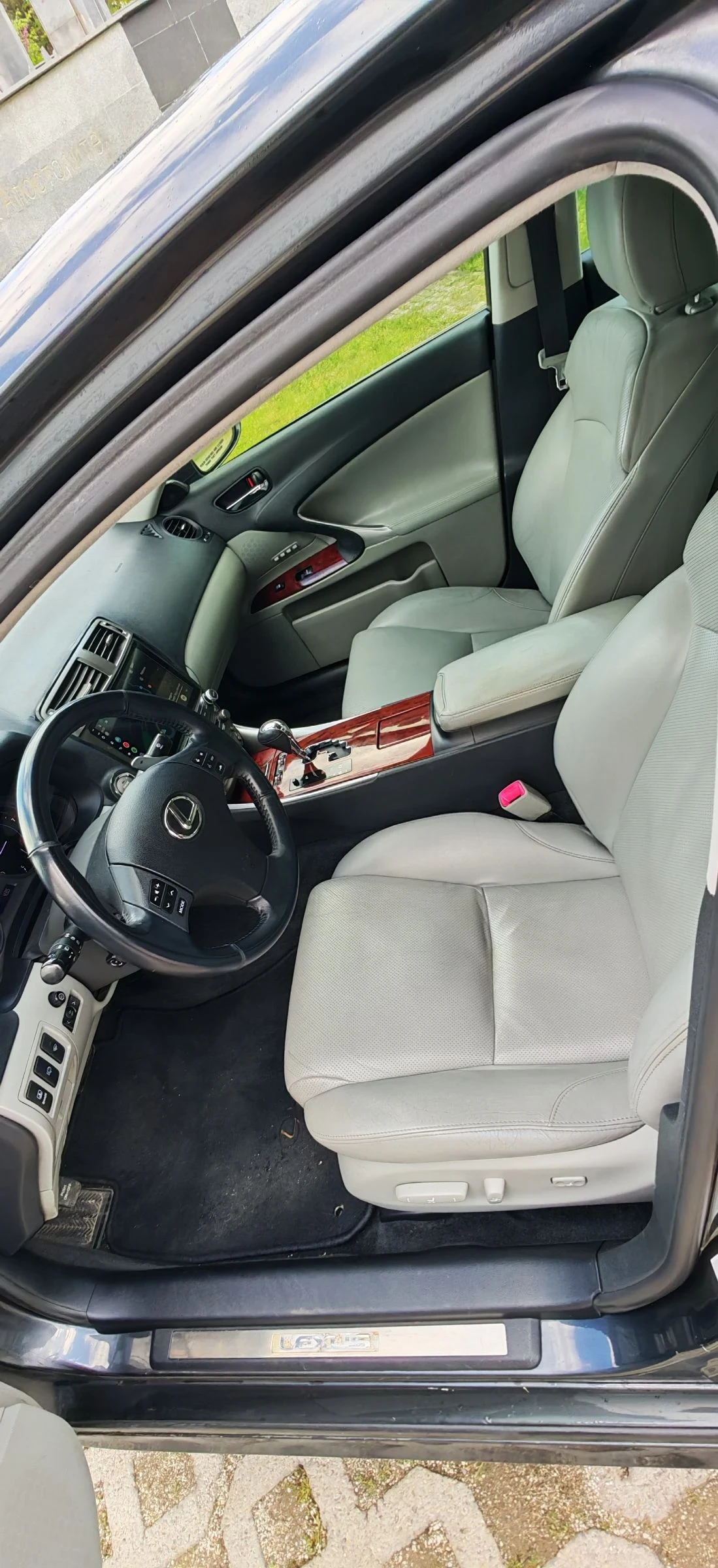 Lexus IS 250, снимка 5 - Автомобили и джипове - 54654420