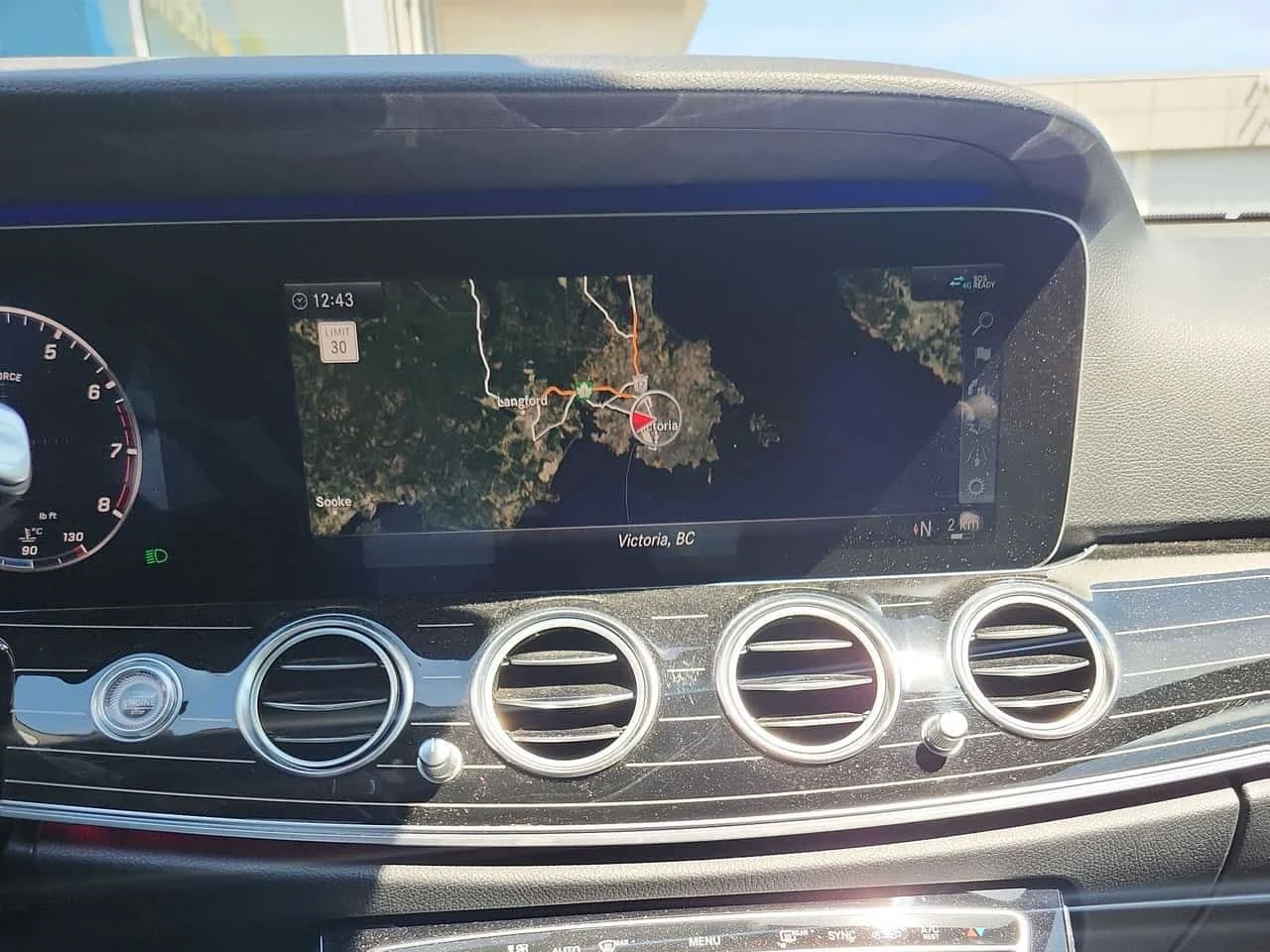 Mercedes-Benz E 450 /360/DISTRONIC/BURMESTER/АВТОКРЕДИТ , снимка 9 - Автомобили и джипове - 54666825