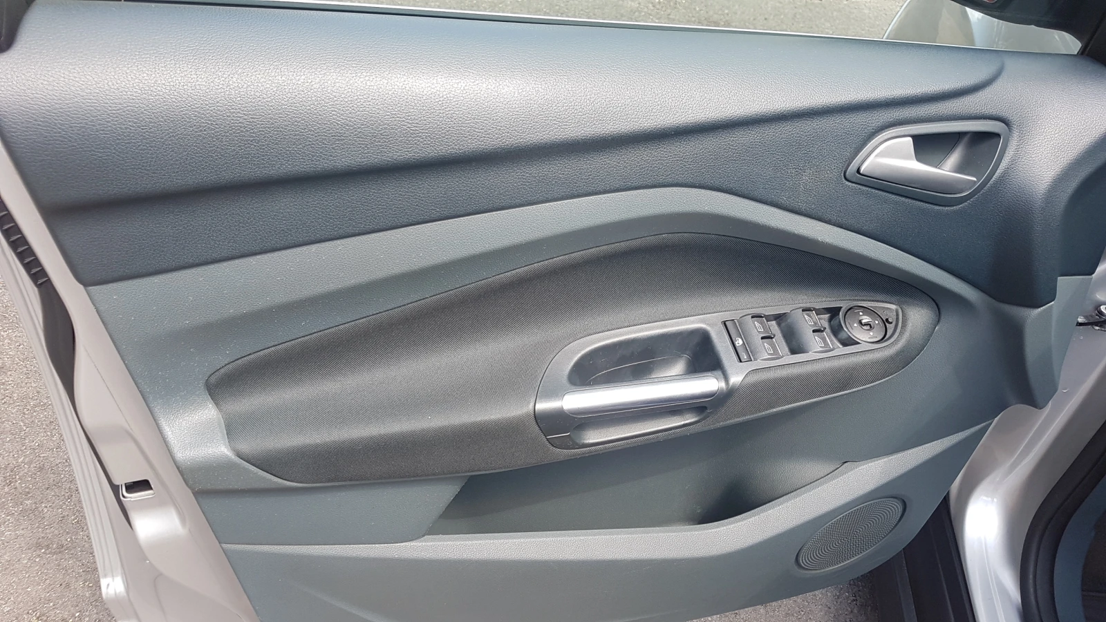 Ford C-max 1.6TDCI, снимка 11 - Автомобили и джипове - 54891240