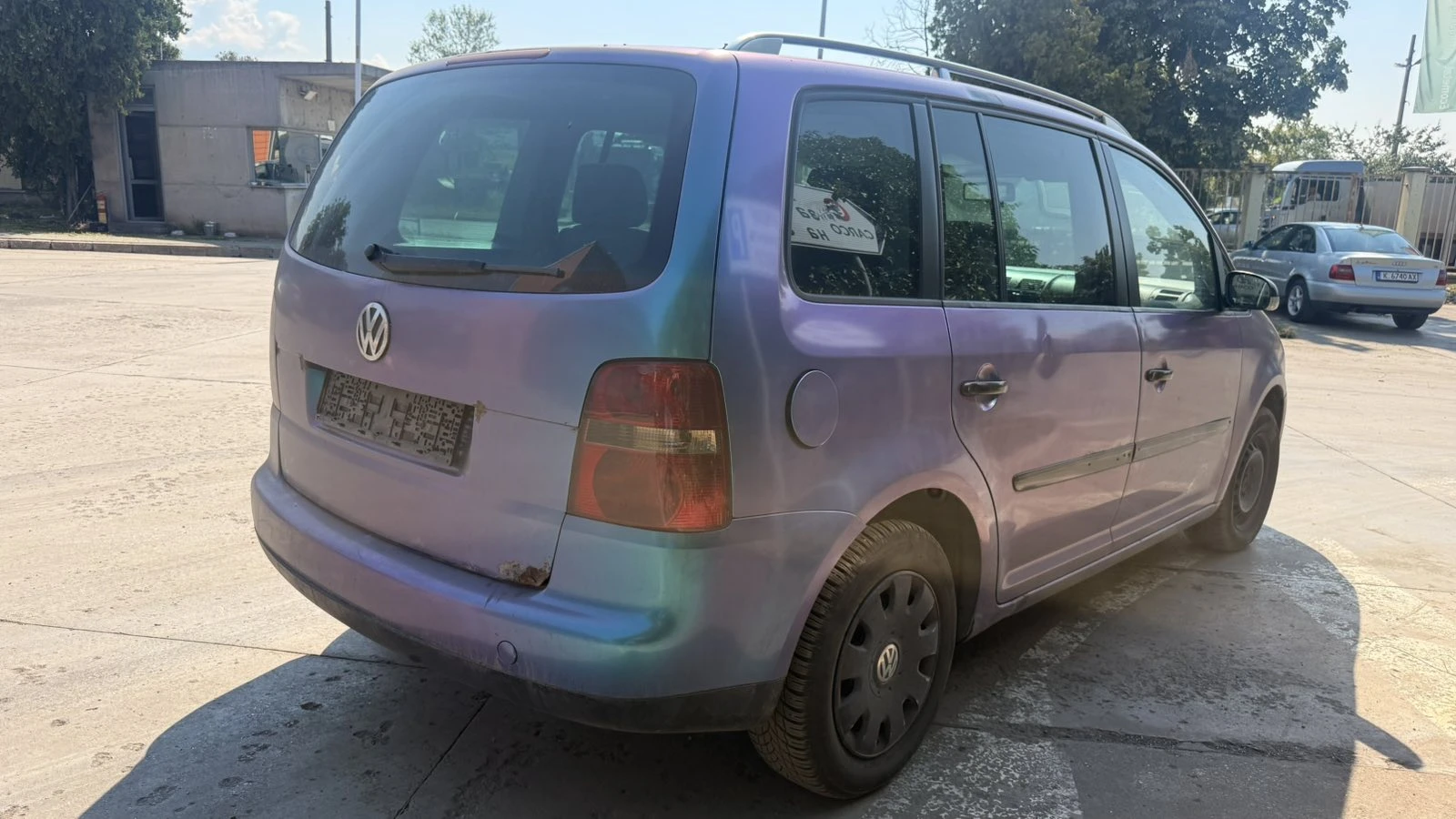 VW Touran 2.0d, снимка 3 - Автомобили и джипове - 55309212