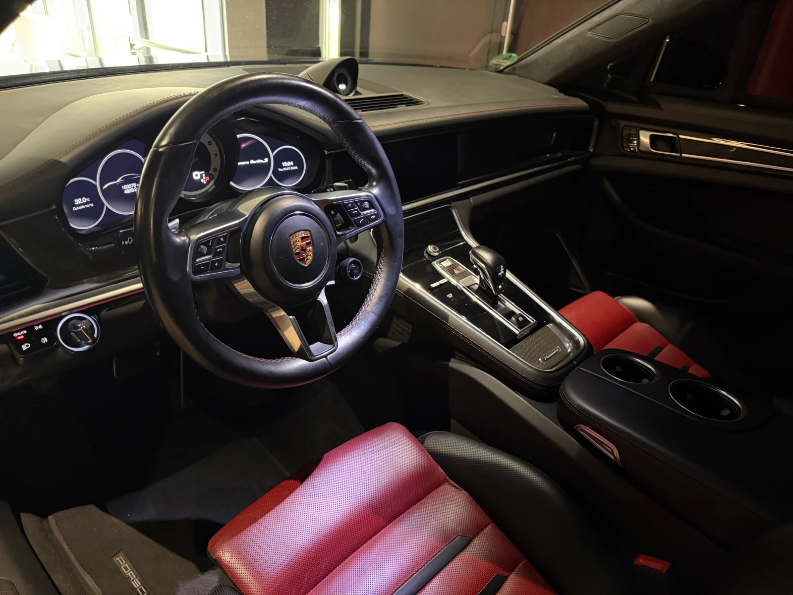 Porsche Panamera Turbo S, снимка 13 - Автомобили и джипове - 55477312