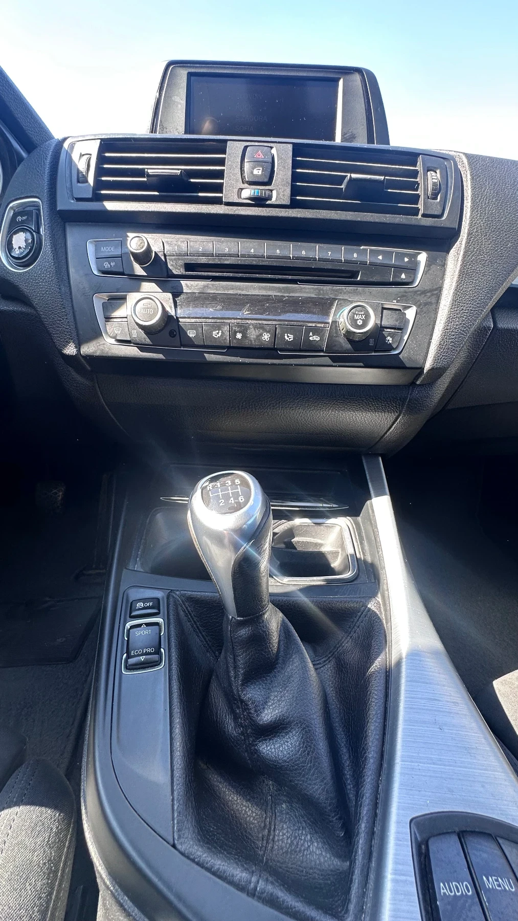 BMW 118 2.0d      Keyless Engine Start , снимка 10 - Автомобили и джипове - 55504940